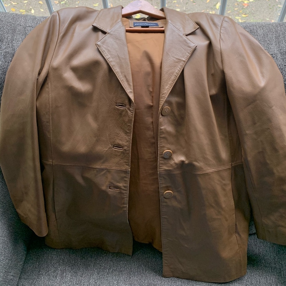VINTAGE BROWN LEATHER Bernardo coat